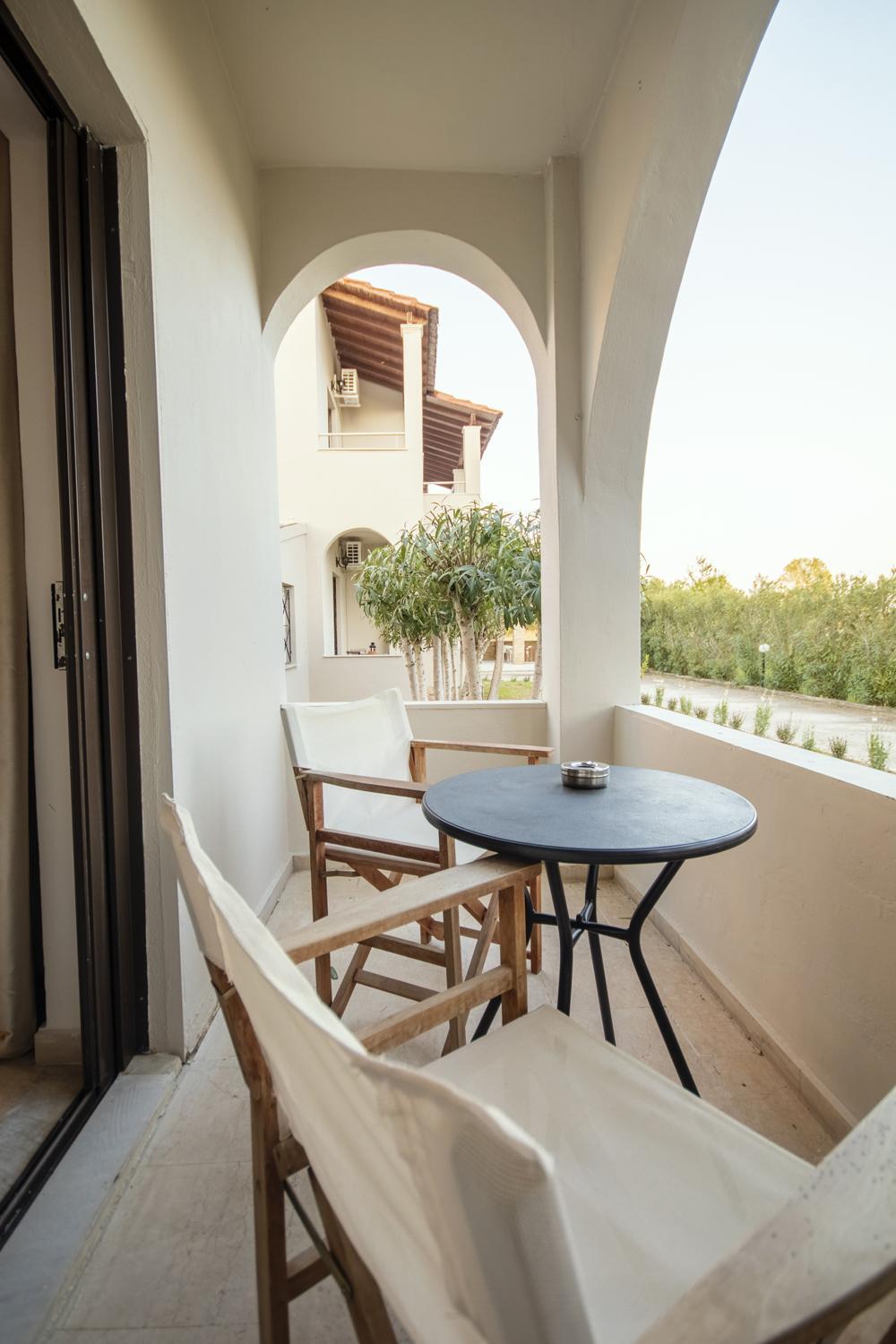 Апартаменты Parakladi Seaside Retreat Лефкими Экстерьер фото